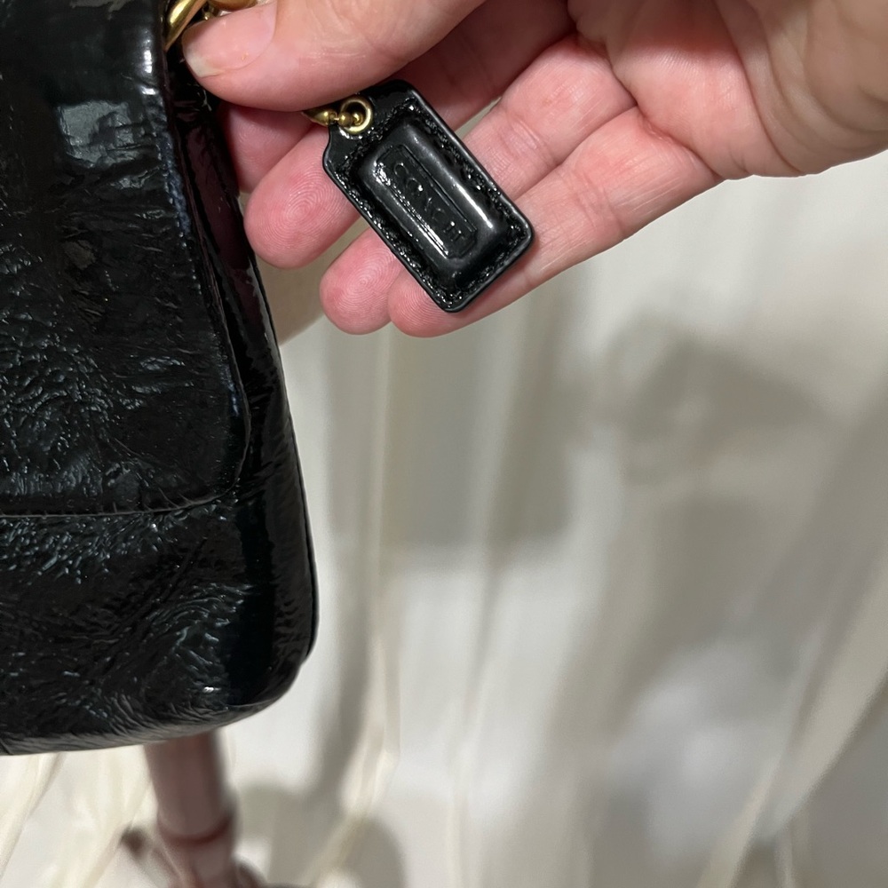 Vintage Coach Patent Leather Black Shoulder Bag - Picture 4 of 9
